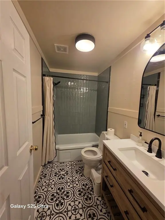 4248 NE Kelsey RD, Kansas City, MO 64116