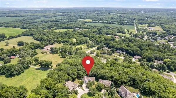 22918 NW Ashford CT, Blue Springs, MO 64015