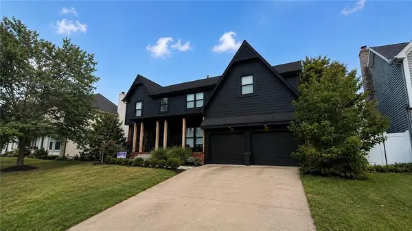 8205 W 153rd ST, Overland Park, KS 66223