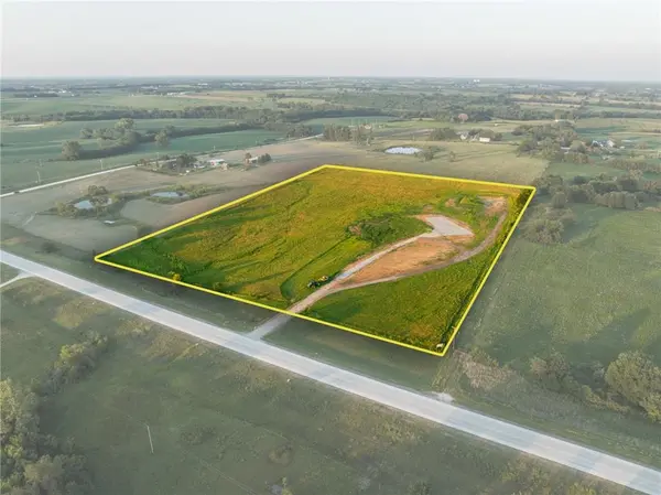 5292 N 13 HWY, Hamilton, MO 64644