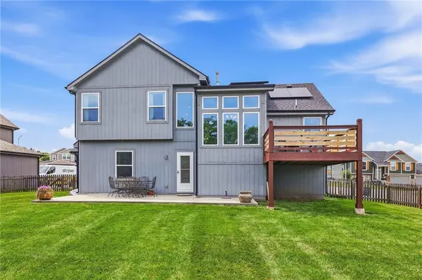 1901 Verbena AVE, Greenwood, MO 64034