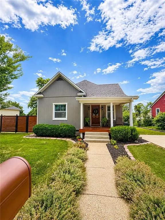 424 E Santa Fe AVE, Marceline, MO 64658