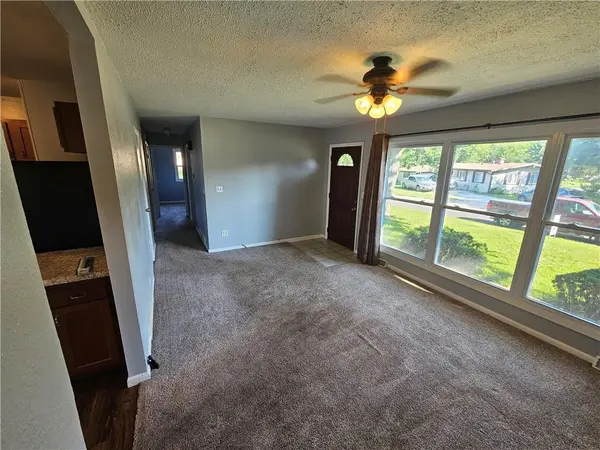 306 Pacific DR, Belton, MO 64012