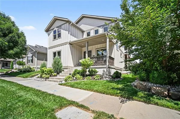 8806 NE 81ST TER, Kansas City, MO 64158