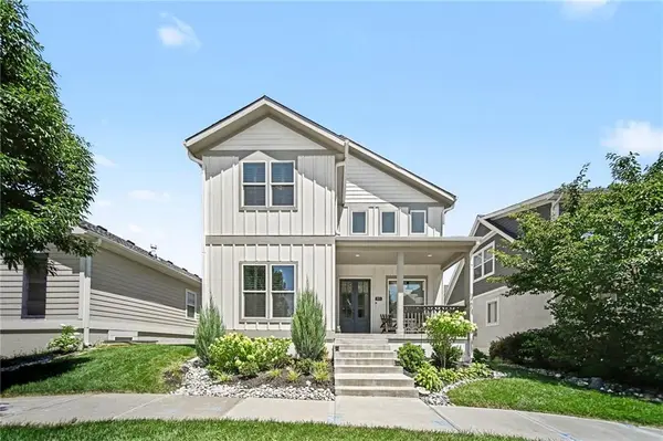 8806 NE 81ST TER, Kansas City, MO 64158