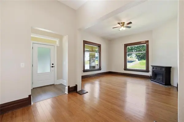 2420 Jules ST, St Joseph, MO 64501