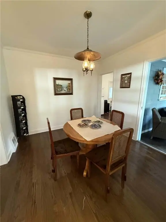 1001 N 25th ST, St Joseph, MO 64506