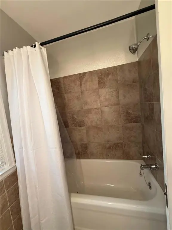 1001 N 25th ST, St Joseph, MO 64506