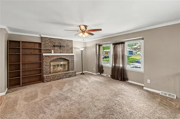 2521 S Whitney AVE, Independence, MO 64057