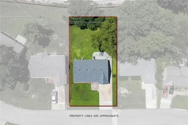 1610 Brookside ST, St Joseph, MO 64506