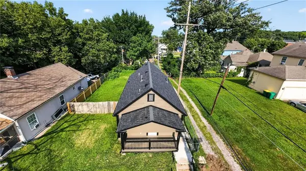 1323 S 38th ST, Kansas City, KS 66106