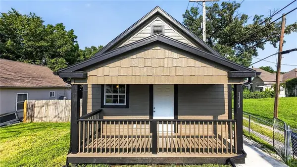 1323 S 38th ST, Kansas City, KS 66106