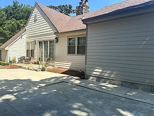 1222 N 2nd ST, Independence, KS 67301