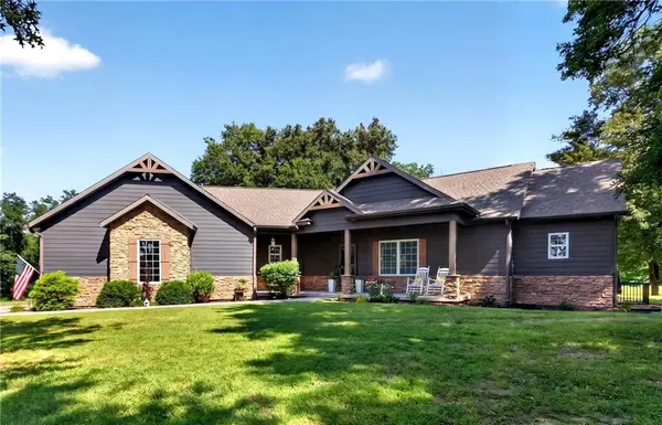 3207 E 20th ST, Pittsburg, KS 66762