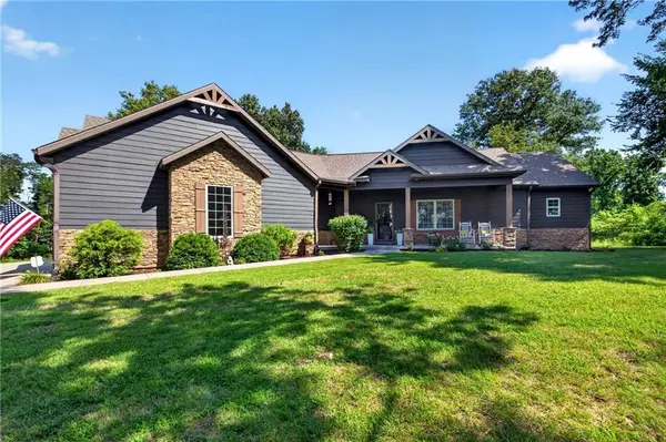 3207 E 20th ST, Pittsburg, KS 66762