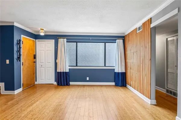 4056 Warwick BLVD #3, Kansas City, MO 64111