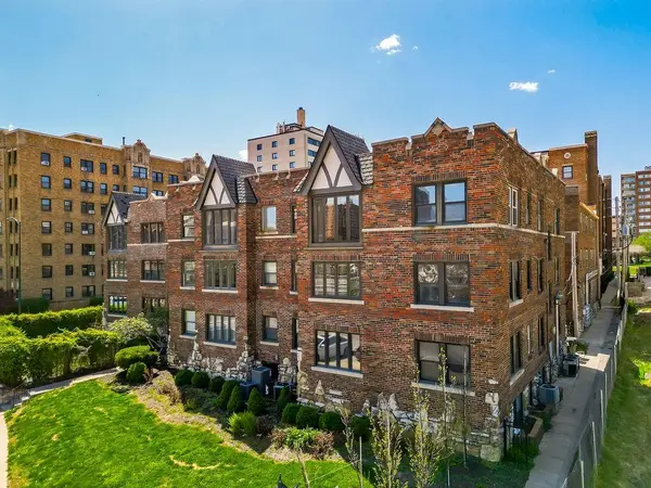 700 W 48th ST #202, Kansas City, MO 64112
