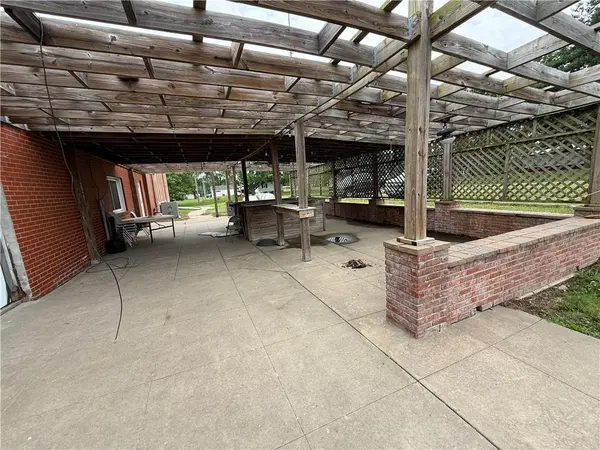 100 S Lynn ST, Dover, MO 64022
