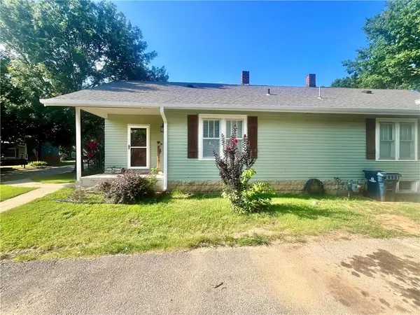 1004 N 2nd ST, Independence, KS 67301