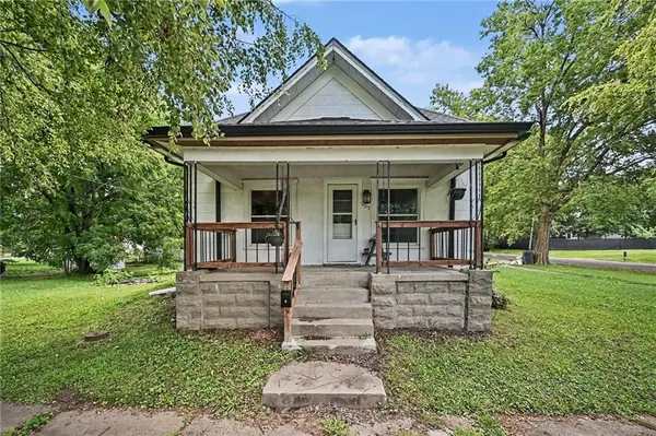 209 S Mulberry ST, Plattsburg, MO 64477