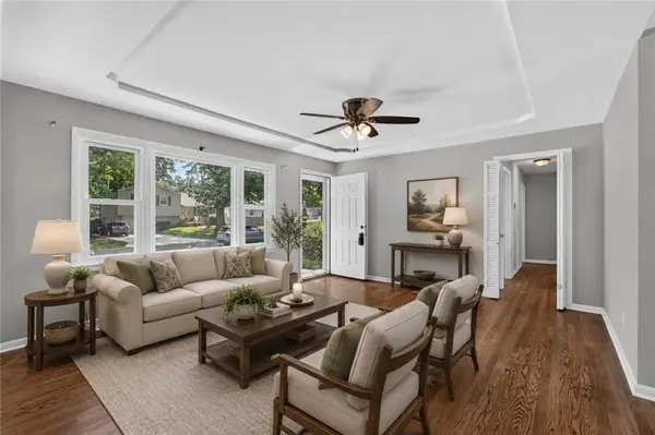8100 W 92nd TER, Overland Park, KS 66212