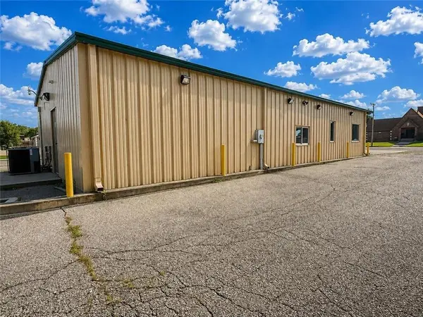 205 W Saint John ST, Girard, KS 66743