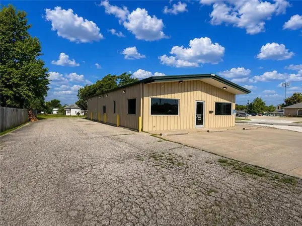 205 W Saint John ST, Girard, KS 66743