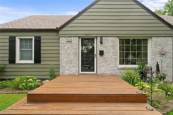 5315 W 71st TER, Prairie Village, KS 66208