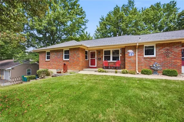 123 Grove AVE, Bonner Springs, KS 66012