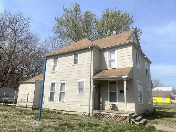 1010 S 18th ST, St Joseph, MO 64507