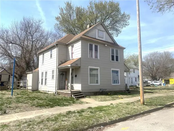 1010 S 18th ST, St Joseph, MO 64507