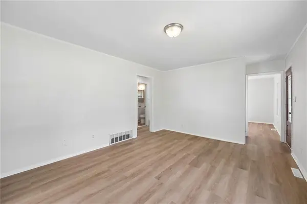 7605 E 50th ST, Kansas City, MO 64129