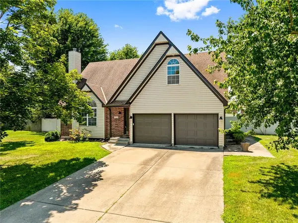 711 Owl Creek Pkwy, Odessa, MO 64076