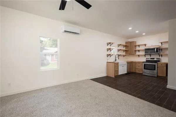 409 N Main ST, Blackburn, MO 65321