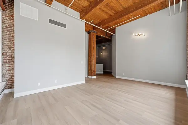 308 W 8th ST #204, Kansas City, MO 64105