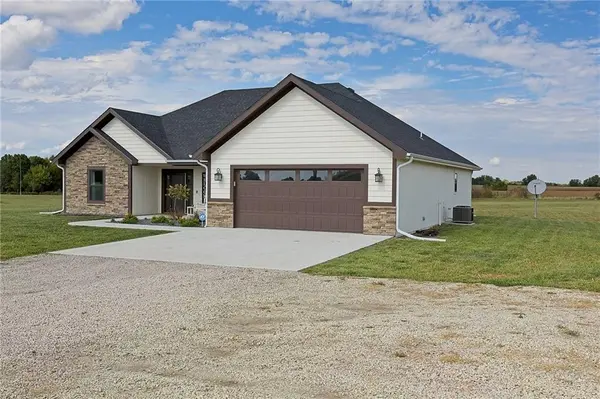 1671 SW 300th RD, Kingsville, MO 64061
