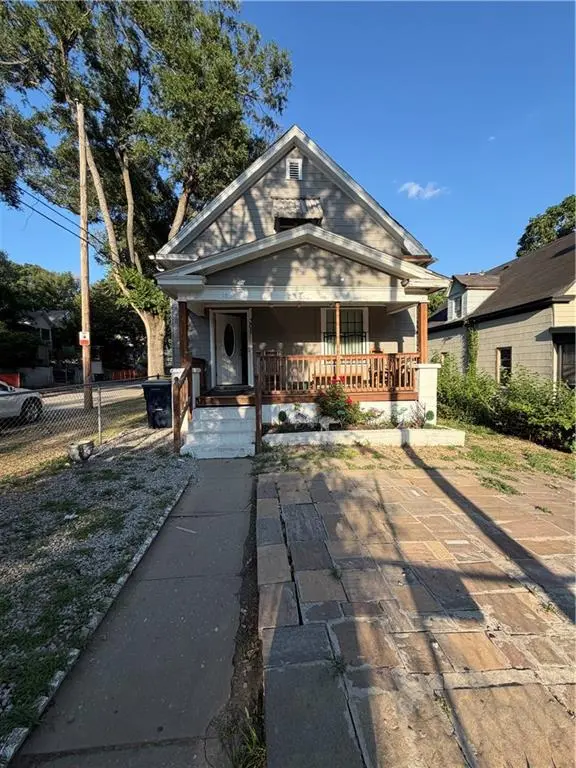 301 Myrtle AVE, Kansas City, MO 64124