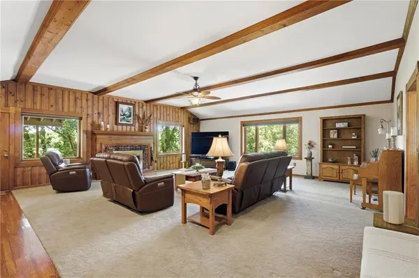 25045 W 215 ST, Spring Hill, KS 66083