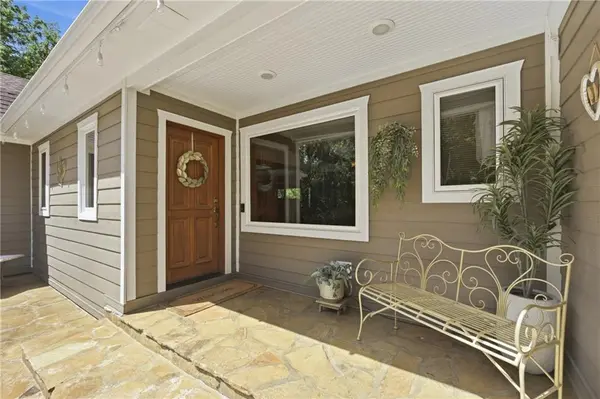 25045 W 215 ST, Spring Hill, KS 66083