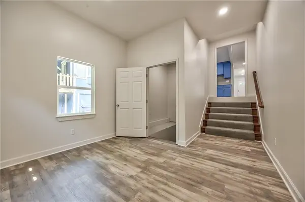 1426 S HOME AVE, Independence, MO 64052