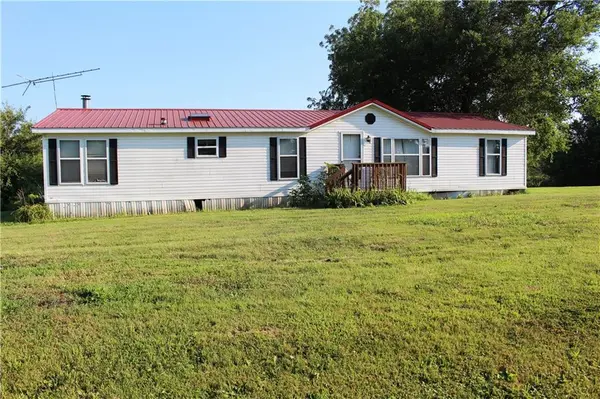 3904 NE Sandstone DR, Hamilton, MO 64644