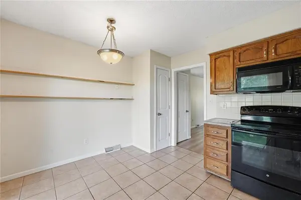 8709 N Hull AVE, Kansas City, MO 64154