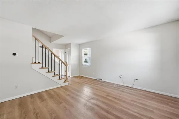 8709 N Hull AVE, Kansas City, MO 64154