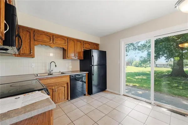 8709 N Hull AVE, Kansas City, MO 64154