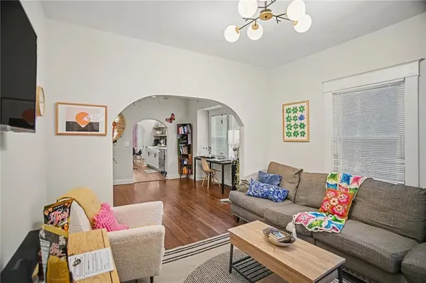 329 Cambridge ST, Kansas City, KS 66103