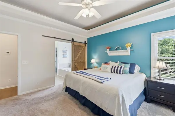 1221 SW Sunflower DR, Lee's Summit, MO 64081