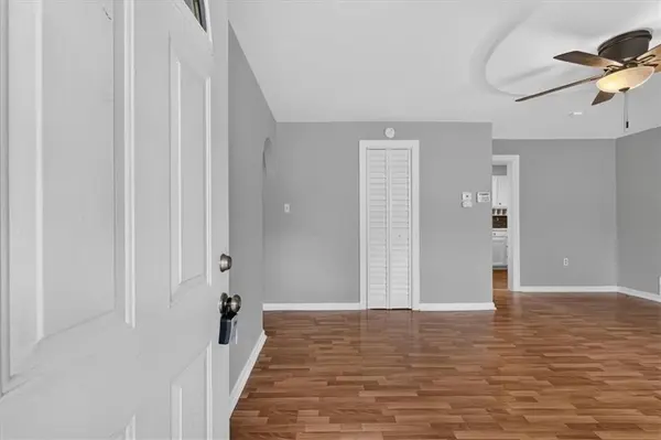 207 W North AVE, Belton, MO 64012