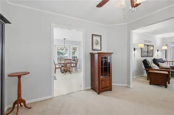 2412 SW Paris DR, Blue Springs, MO 64015