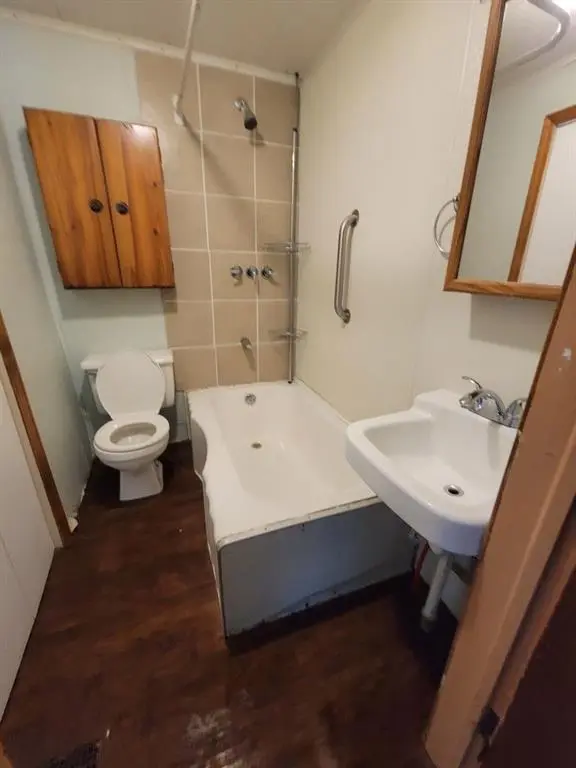 724 Hazel ST, Excelsior Springs, MO 64024