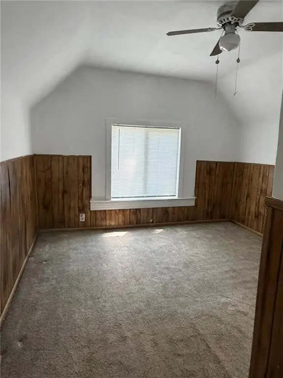 4619 E 8Th ST, Kansas City, MO 64124